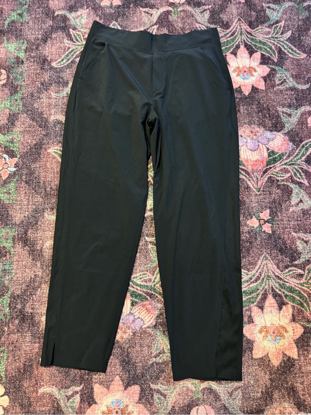 Athlet Brooklyn Mid-Rise Women’s Ankle Cropped Black Pants - Size 8